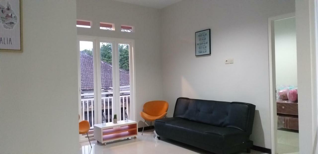 Oemah Arma Rinjani 2 Villa Batu  Kültér fotó